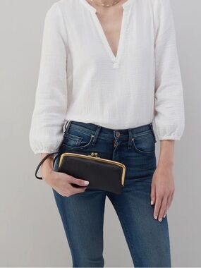 HOBO Cora Wallet